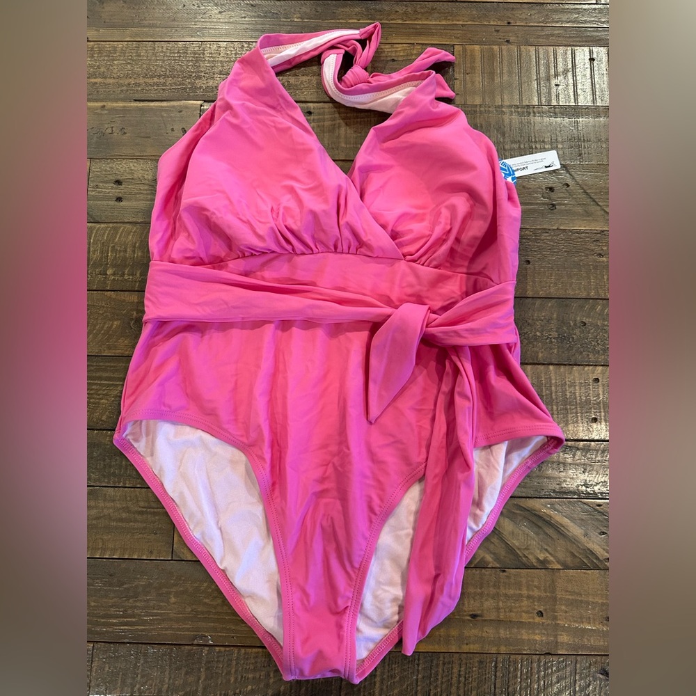 CUPSHE One Piece Pink Halter Bathing Suit Size 1X New With Tag